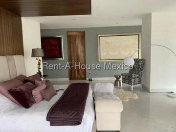 Departamento en Venta de Tres Recámaras, Balcón y Amenidades en Raíces, Lomas Country, Interlomas, Huixquilucan #26-1948