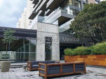 Departamento en Venta de Tres Recámaras, Balcón y Amenidades en Raíces, Lomas Country, Interlomas, Huixquilucan #26-1948