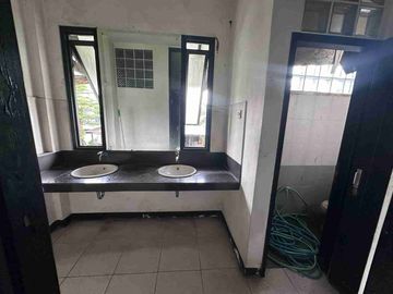 DIJUAL RUKO 4 LANTAI GANDENG 3 – depan stasiun MRT LEBAK BULUS