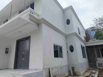 DIJUAL RUMAH MEWAH BRAND NEW / FINISHING DI GOLD COAST, Pantai Indah Kapuk (PIK)
