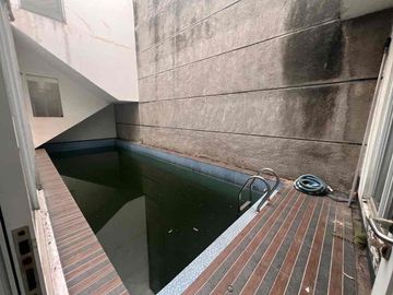 BANGUNAN MANDIRI,, Rumah Siap Humi 3 Lantai Berlokasi Di Cluster Palma