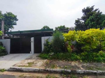 4 Bedrooms Bungalow house for Rent in West Fairview Quezon City