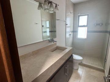CASA EN VENTA VALLE DE LAS FUENTES A 05 MIN METEPEC, CALIMAYA, EDO MEX, MOD HANNA CASA EN ESQUINA