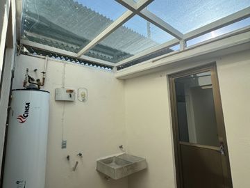 CASA EN VENTA VALLE DE LAS FUENTES A 05 MIN METEPEC, CALIMAYA, EDO MEX, MOD HANNA CASA EN ESQUINA