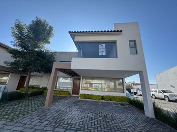 CASA EN VENTA VALLE DE LAS FUENTES A 05 MIN METEPEC, CALIMAYA, EDO MEX, MOD HANNA CASA EN ESQUINA