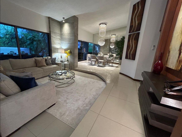 CASA EN SAN PEDRO GARCIA EN MONTERREY MUY AMPLIA, ACABADOS DE LUJO, CUENTA CON TODOS LOS SERVICIOS Y AMENIDADES.