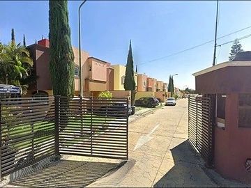CASA EN VENTA EN EMPLEADO FEDERAL. RESIDENCIAL LOS ARCOS, ATLIXCO