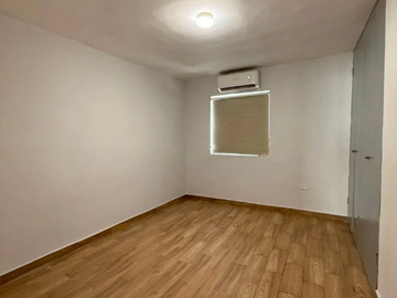 CASA EN SAN PEDRO GARCIA EN MONTERREY MUY AMPLIA, ACABADOS DE LUJO, CUENTA CON TODOS LOS SERVICIOS Y AMENIDADES.