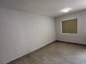 CASA EN SAN PEDRO GARCIA EN MONTERREY MUY AMPLIA, ACABADOS DE LUJO, CUENTA CON TODOS LOS SERVICIOS Y AMENIDADES.