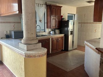 CASA EN PRIVADA POR EL POLVORIN