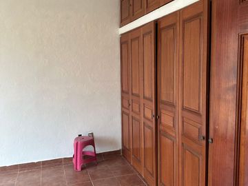 CASA EN PRIVADA POR EL POLVORIN