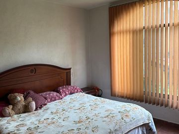 CASA EN PRIVADA POR EL POLVORIN