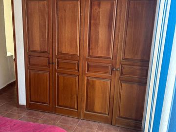 CASA EN PRIVADA POR EL POLVORIN
