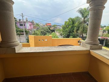 CASA EN PRIVADA POR EL POLVORIN