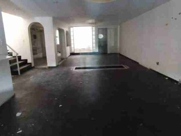 SE VENDE EXCELENTE CASA DE 4 HABITACIONES Y MAS DE 500 METROS CUADRADOS EN MONTERREY NUEVO LEÓN