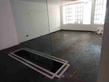 SE VENDE EXCELENTE CASA DE 4 HABITACIONES Y MAS DE 500 METROS CUADRADOS EN MONTERREY NUEVO LEÓN