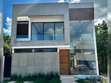 Casa con alberca privada, en venta, Guayacán, Cancún