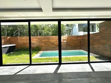 Casa con alberca privada, en venta, Guayacán, Cancún