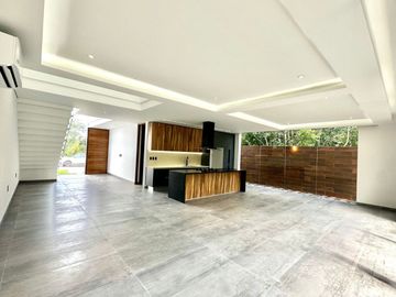 Casa con alberca privada, en venta, Guayacán, Cancún