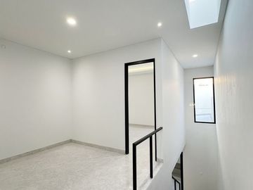 New, Smart Home, Tenggilis Mejoyo