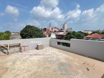 Dijual 3 Unit Town House 2,5 Lantai Jl. Puding Mas – 200 Meter dari BCS Mall