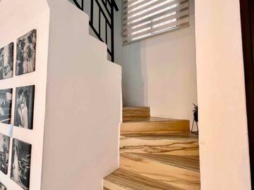 MODERNA CASA EN VENTA AL NORTE EN ALTARIA
