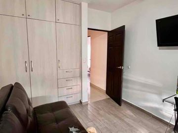 MODERNA CASA EN VENTA AL NORTE EN ALTARIA