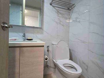 1 bedroom condo at Mandani Bay loft type Tower 2 near parkmall,cdu Mandaue and hospitals
