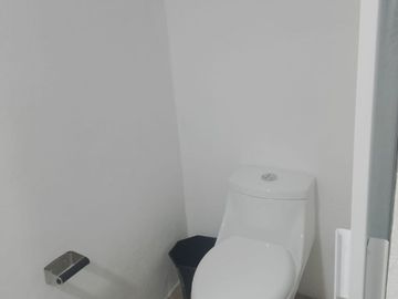 HABITACIÓN EN RENTA AMUEBLADA CON SERVICIOS SOBRE AV DE LA LUZ