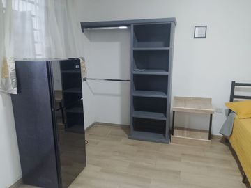 HABITACIÓN EN RENTA AMUEBLADA CON SERVICIOS SOBRE AV DE LA LUZ