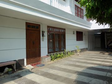 TURUN HARGA DIJUAL RUMAH HOOK TENGAH KOTA POROS JALAN SUDIRMAN, KLOJEN, MALANG KOTA