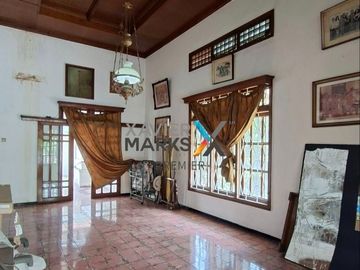 TURUN HARGA DIJUAL RUMAH HOOK TENGAH KOTA POROS JALAN SUDIRMAN, KLOJEN, MALANG KOTA