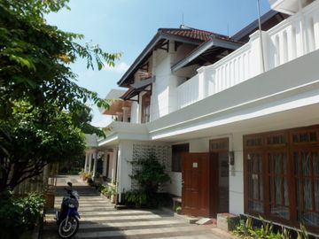 TURUN HARGA DIJUAL RUMAH HOOK TENGAH KOTA POROS JALAN SUDIRMAN, KLOJEN, MALANG KOTA