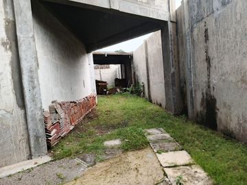 Dijual Gudang 3 in 1 di Jl. Gotong Royong Surakarta Jawa Tengah