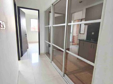 Disewakan 1 tahun apartemen mediterania lagoon