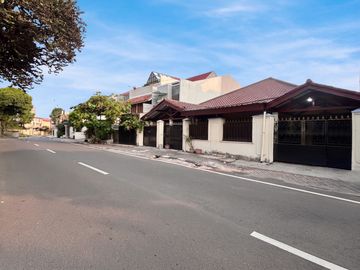 TEBET BARAT RUMAH SIAP HUNI AKSES JALAN UTAMA LEBAR