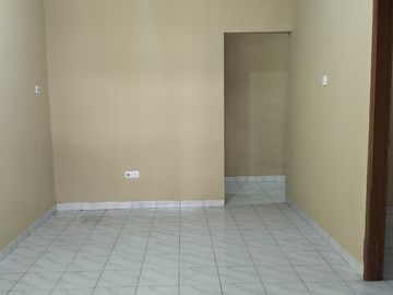 Rumah Cantik dengan SHM Siap Huni di Taman Harapan Baru Bekasi
