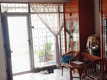 Dijual Rumah Lokasi Strategis di Komplek Perumahan Griya Mas 1 Srengseng Kembangan Jakarta Barat