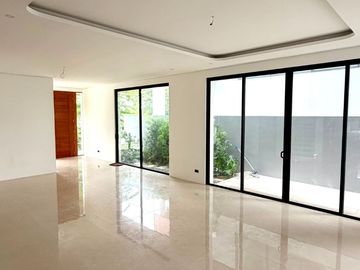 For Sale Brand New 5 Bedrooms in Alabang West Village