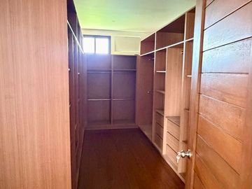 For Sale Brand New 5 Bedrooms in Alabang West Village