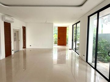 For Sale Brand New 5 Bedrooms in Alabang West Village