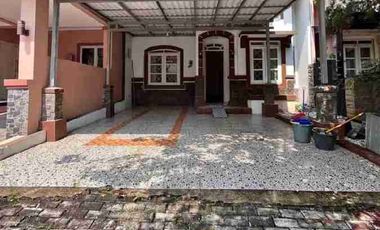 dijual rumah cantik di kota wisata cibubur
