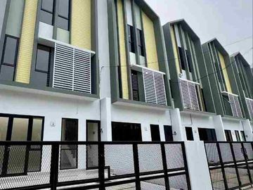 Dijual Hybridhome Ruko Prima Harapan Regency Dekat Summarecon Hadap Jalan