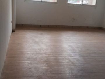 Disewakan Ruko 3 Lantai di Boulevard jalan utama , dekat bola dunia gerbang selatan Galaxy