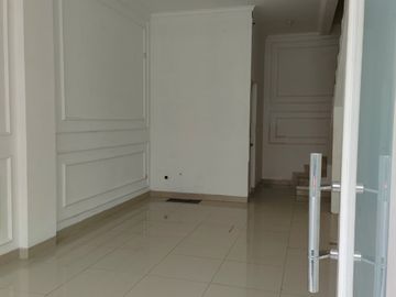 Disewakan ruko siap huni Di Grand Galaxy Bekasi