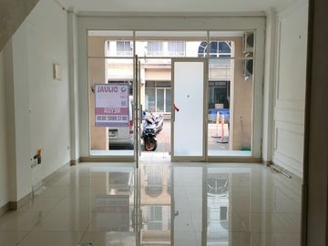 Disewakan ruko siap huni Di Grand Galaxy Bekasi