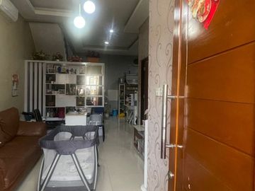 Rumah 2 Lantai Full Renovasi di Alam Indah, Cipondoh