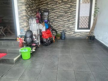 Rumah 2 Lantai Full Renovasi di Alam Indah, Cipondoh