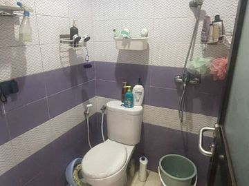 Rumah 2 Lantai Full Renovasi di Alam Indah, Cipondoh