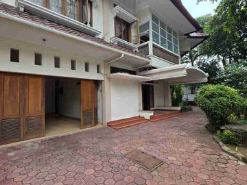 Rumah kebayoran baru Senopati area Prime Jakarta Selatan